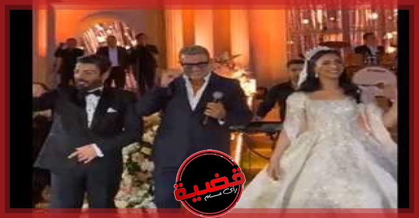 شاهد.. عمرو دياب بـ"لوك" مختلف في زفاف ابنة حميد الشاعري