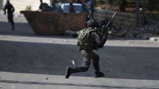 قوات الاحتلال تعتقل 25 فلسطينيا بالضفة الغربية