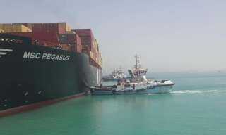 قناة السويس تعلن إنقاذ سفينة وطاقمها من الغرق