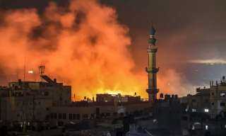 مراسلنا: 20 شهيدا وعشرات الإصابات في قصف الاحتلال لـ 11 منزلا برفح الفلسطينية منذ ساعات المساء وحتى اللحظة