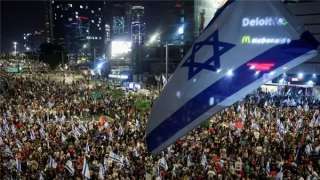 عاجل.. رعب فى تل أبيب .. المتظاهرون يعودون إلى شوارع إسرائيل للمطالبة بإعادة الرهائن